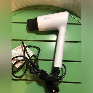 In Styler 7x Smart Hair Dryer